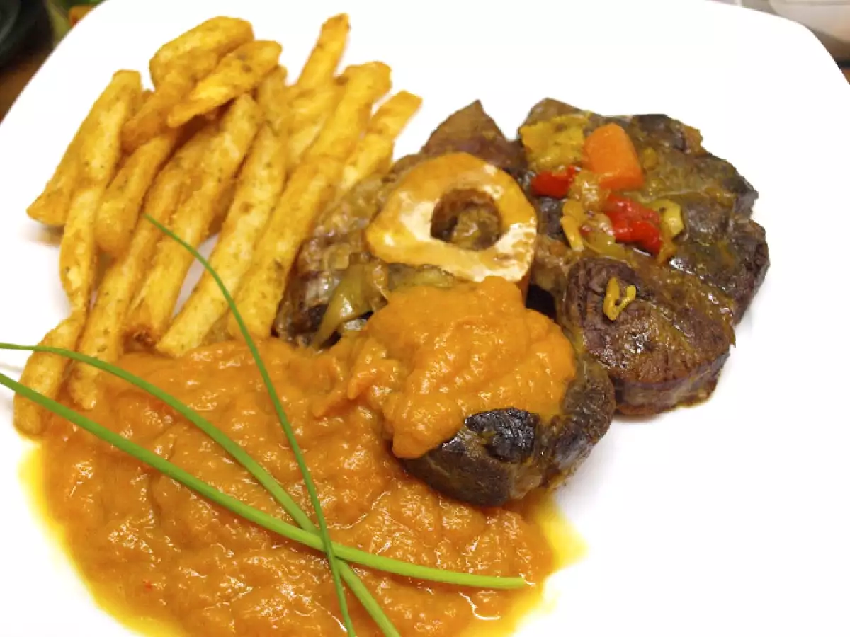 OSOBUCO DE TERNERA CON SOFRITO DE CALABAZA - foto 2