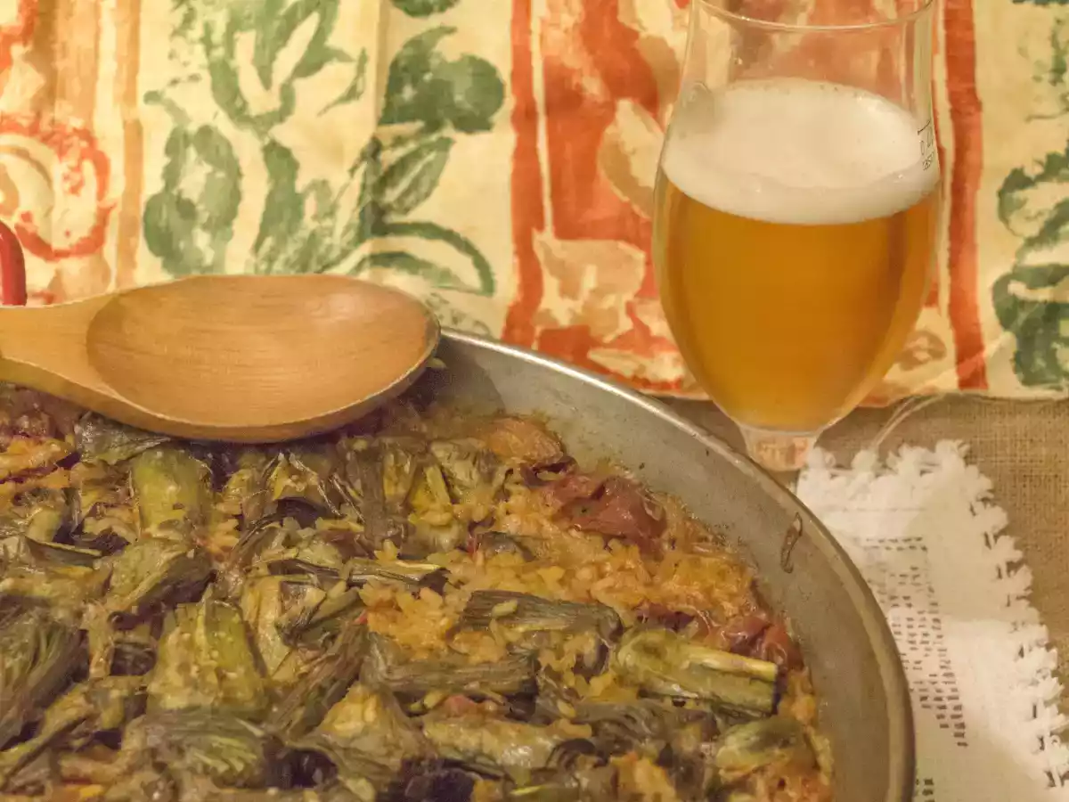 Paella de alcachofas