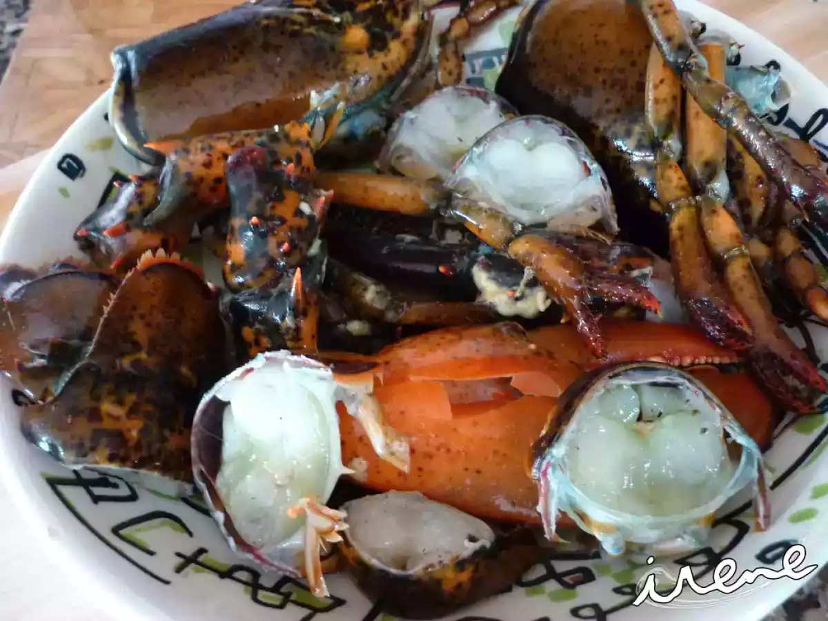 Paella de arroz con bogavante