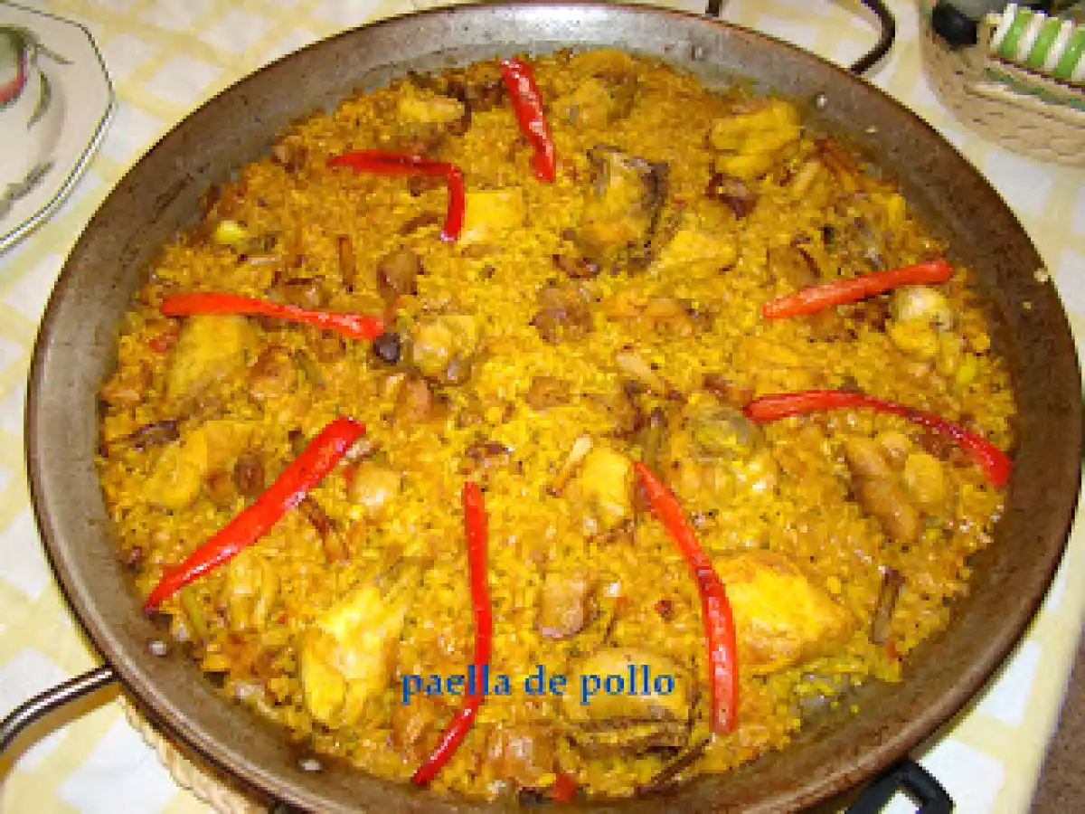 Paella de Pollo y VeRduRas / PAELLA with CHICKEN AND VEGETABLE - foto 4