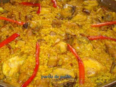 Paella de Pollo y VeRduRas / PAELLA with CHICKEN AND VEGETABLE