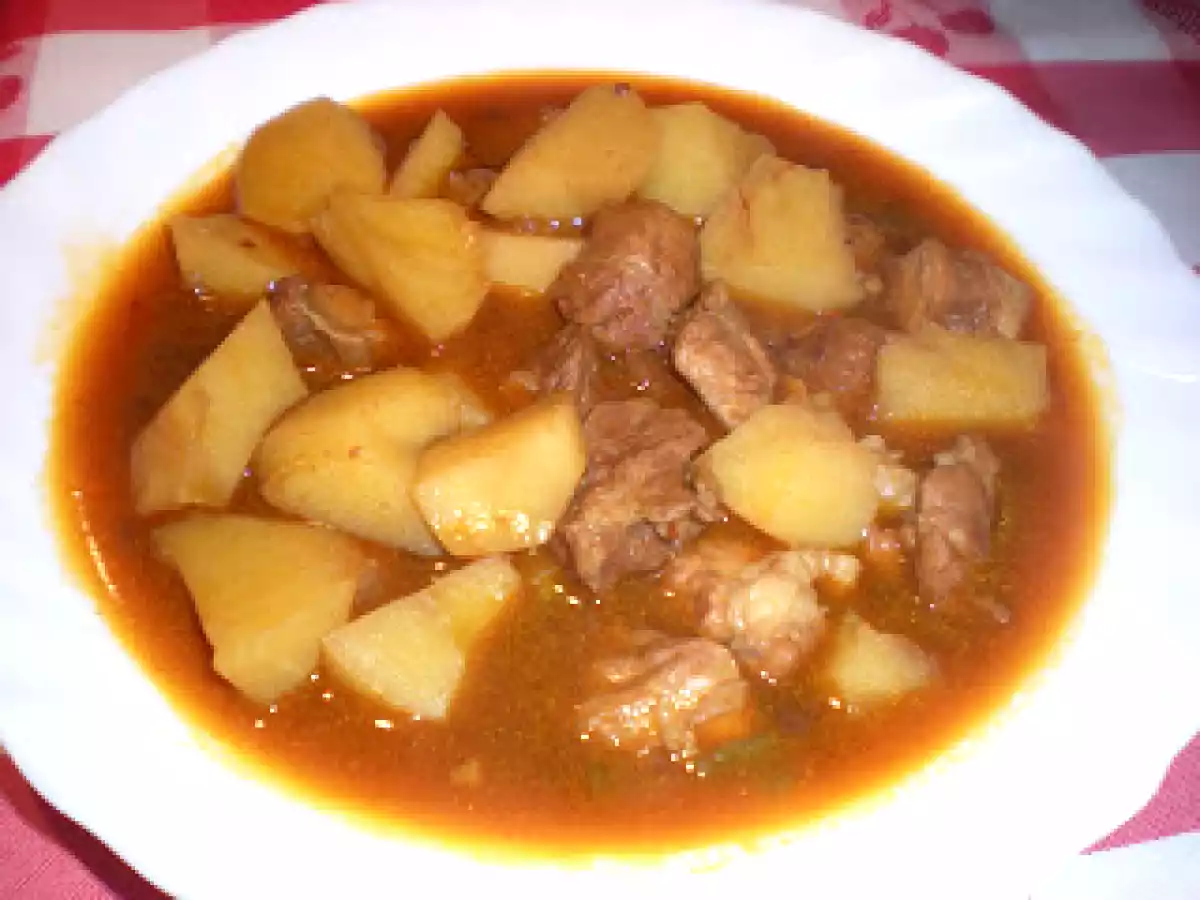 Paletilla de cerdo con patatas