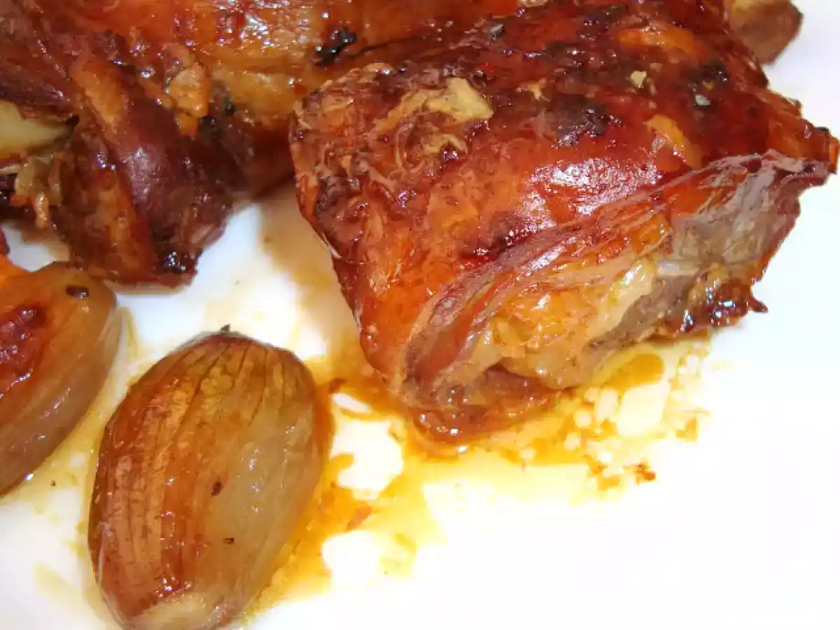 Paletilla de cordero al horno con chalotas y boniatos - foto 2