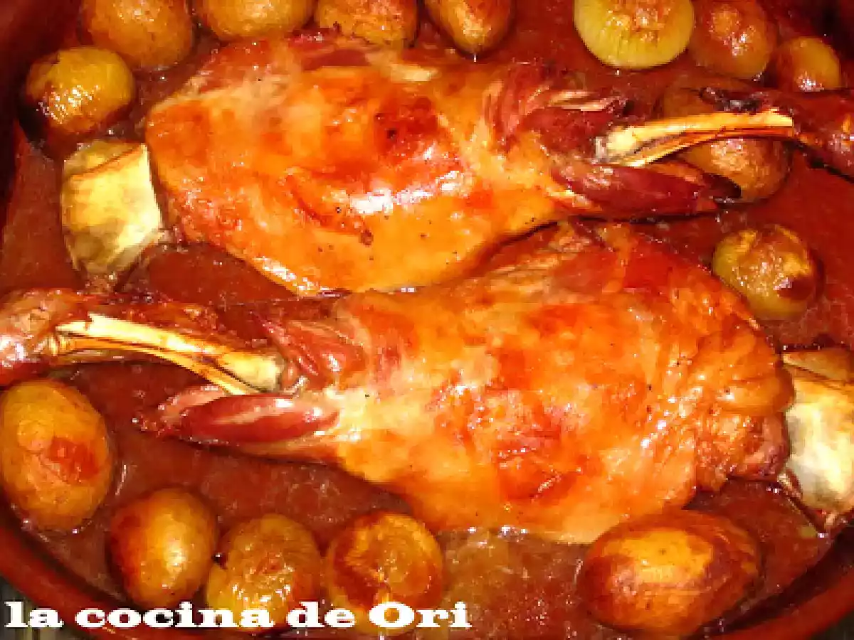 Paletilla de cordero asada con cebollitas francesas - foto 2