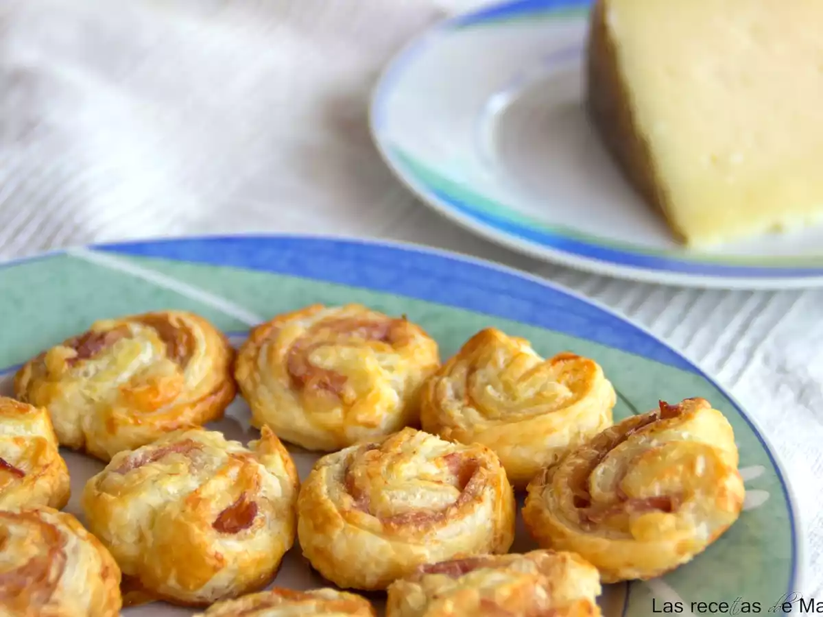 Palmeritas de queso curado y jamón de york