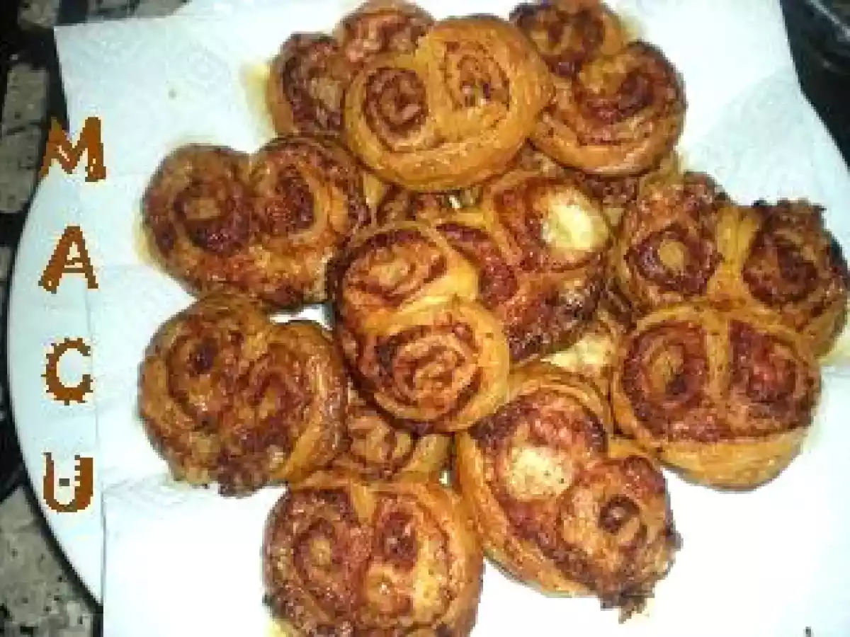 Palmeritas de sobrasada y queso