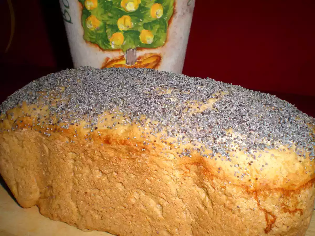 PAN A LA CERVEZA NEGRA CON SEMILLAS DE AMAPOLA, PANIFICADORA - foto 3