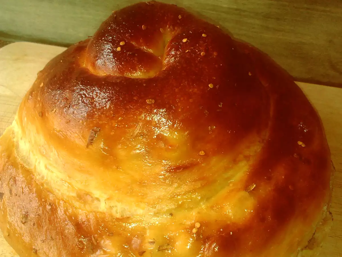 Pan brioche con queso, ligeramente picante, en panificadora