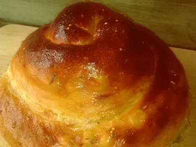 Pan brioche con queso, ligeramente picante, en panificadora