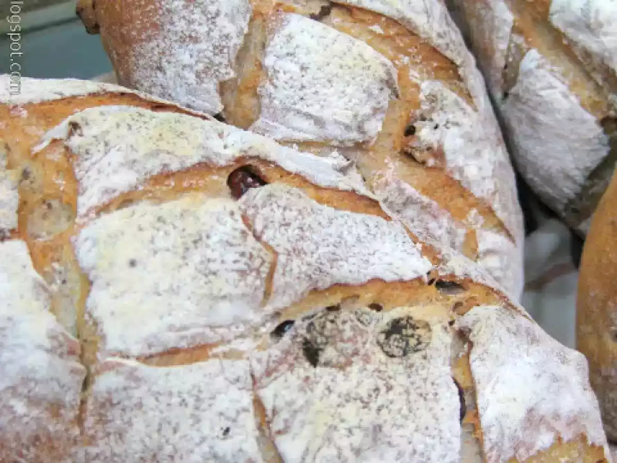 Pan con arándanos y masa madre