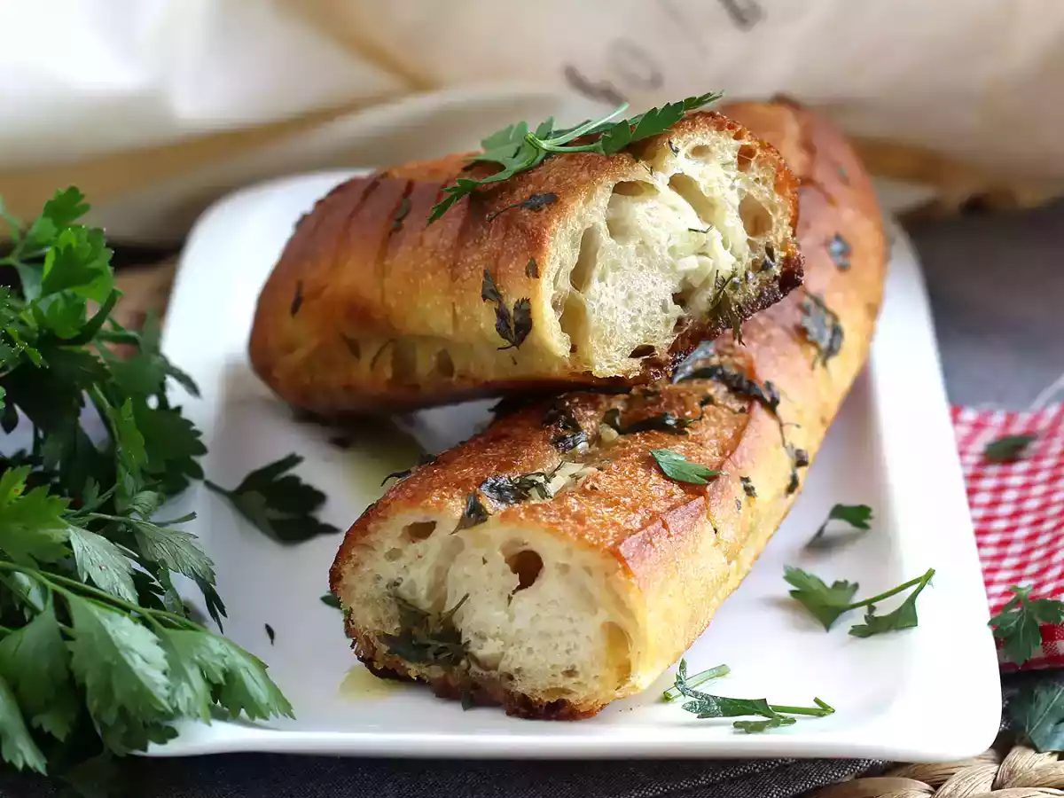 Pan crujiente de ajo y perejil - foto 5