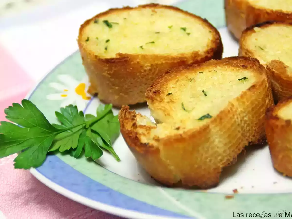 Pan de ajo y mantequilla