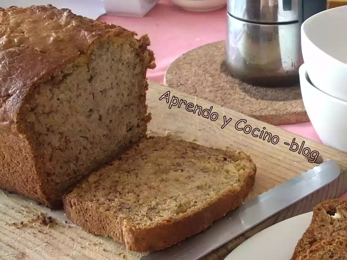 Pan de guineo -banana- y ron