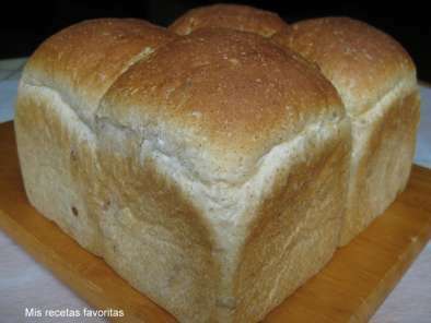 Pan de molde con centeno, semillas y nueces