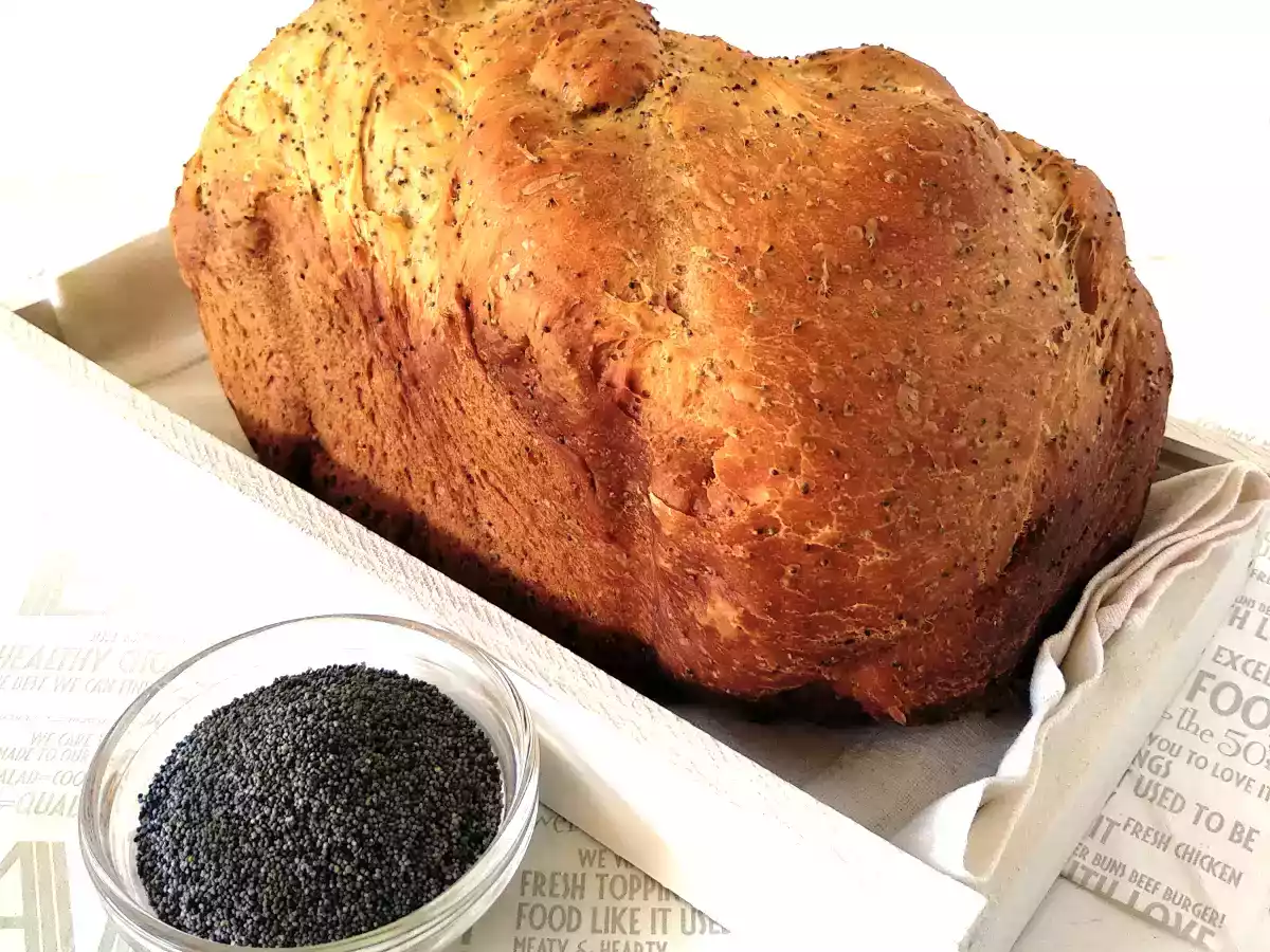 Pan de molde con semillas de amapola (en panificadora)