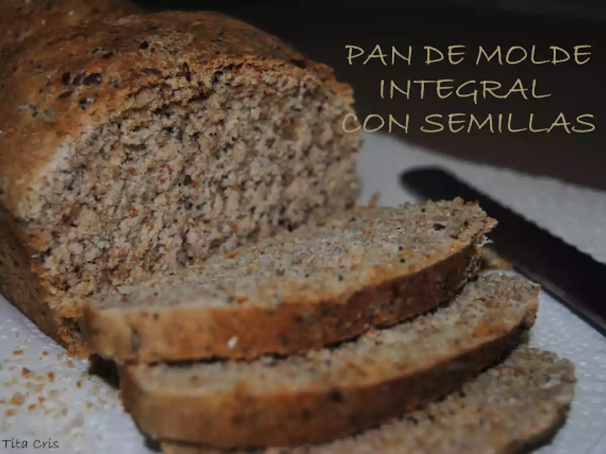 PAN DE MOLDE INTEGRAL CON SEMILLAS
