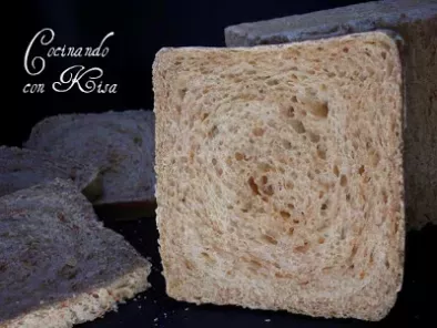 Pan de molde semi-integral con masa madre con extracto de malta - foto 2