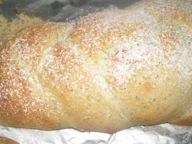 Pan de nata y canela con semillas de amapolas
