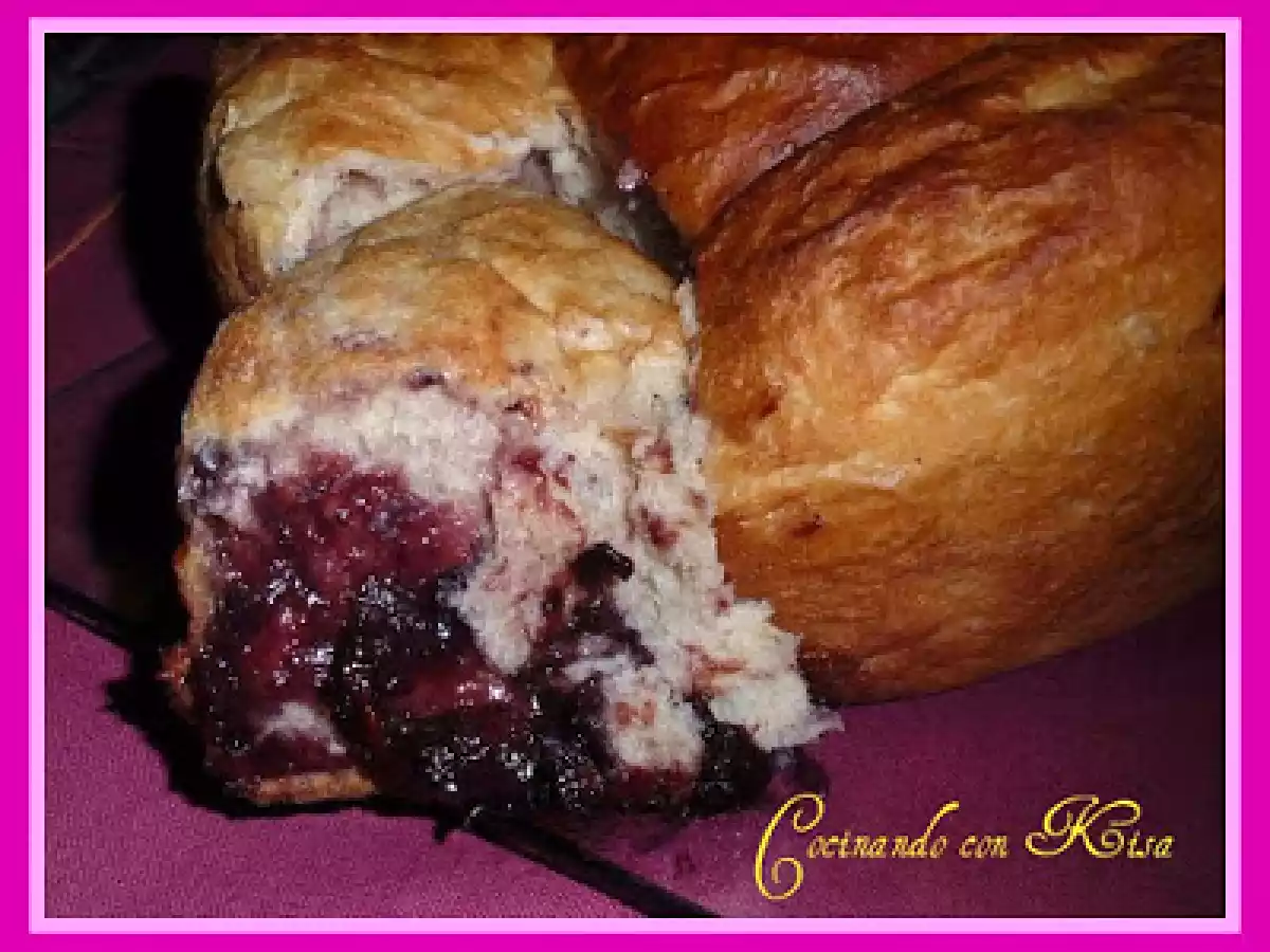 Pan de Nata y Canela Relleno de mermelada de Arandanos(fusssioncook) - foto 2
