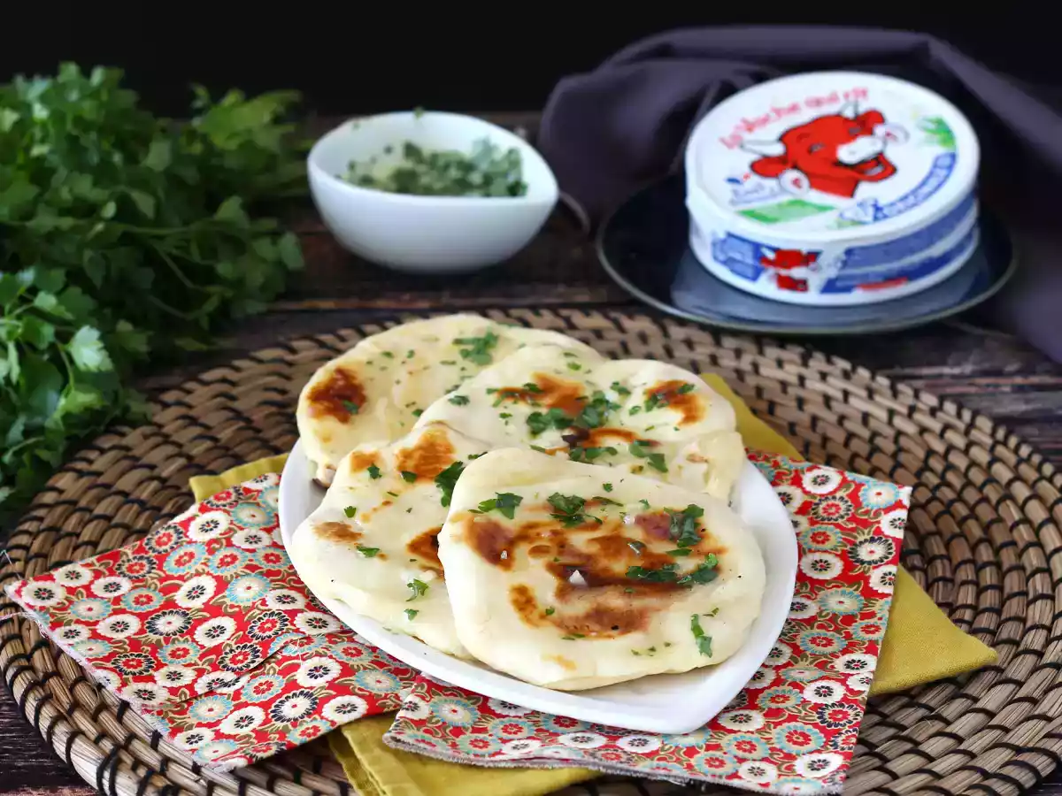 Pan naan relleno de queso en sartén, receta express - foto 6