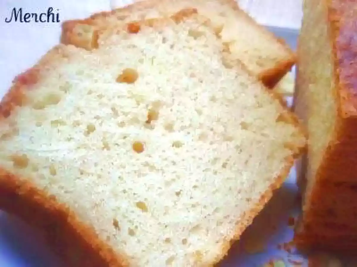 Pan rápido de queso y almendras