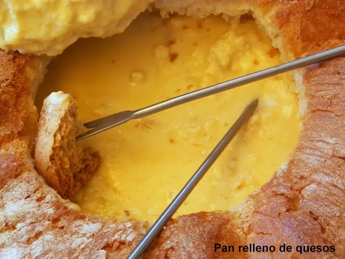 Pan relleno de quesos - foto 3