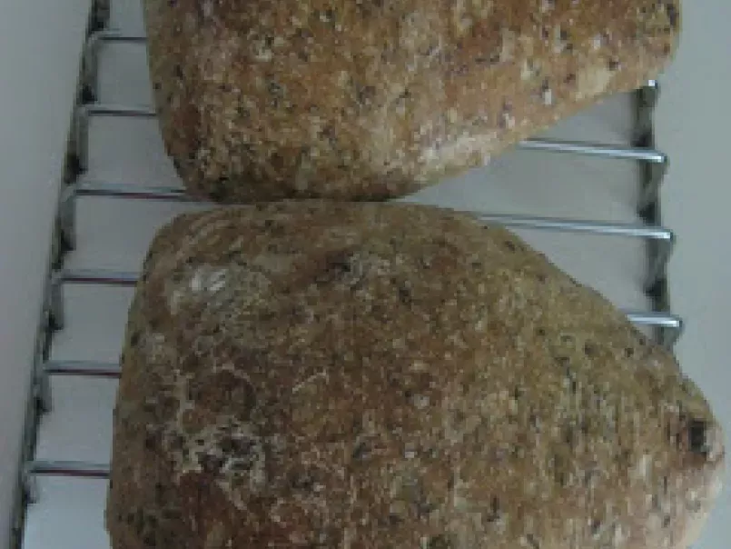 Pan rústico con semillas de lino y pasas - foto 3