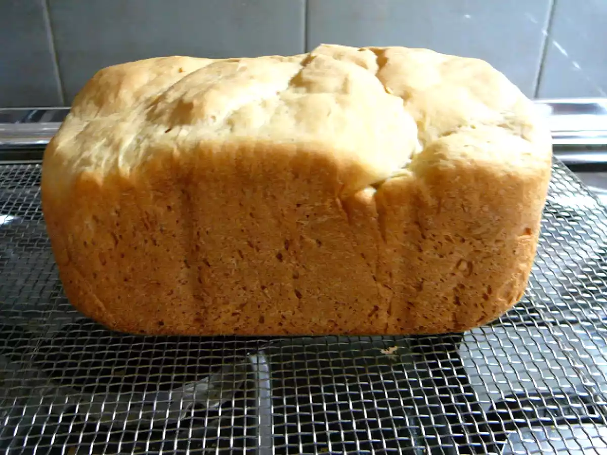 Pan tipo francés en la panificadora
