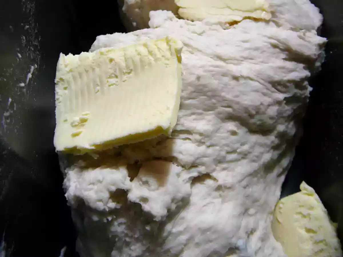 Pan tipo francés en la panificadora - foto 2