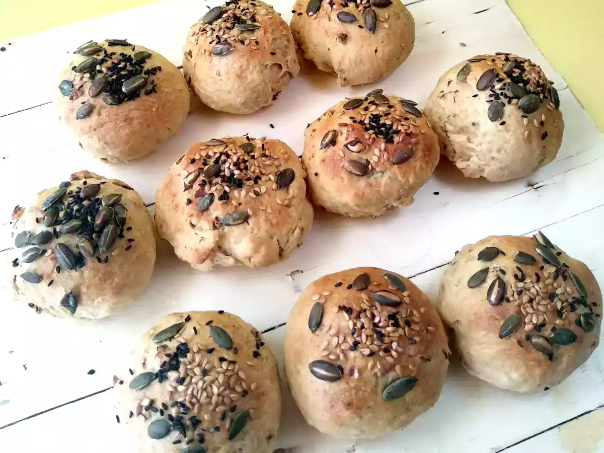 Panecillos de cebolla y semillas {en panificadora}