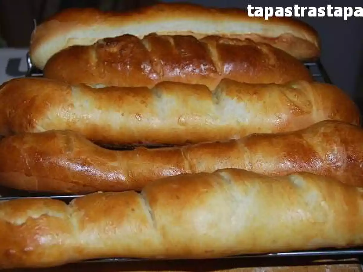 Panecillos de viena en panificadora - foto 2