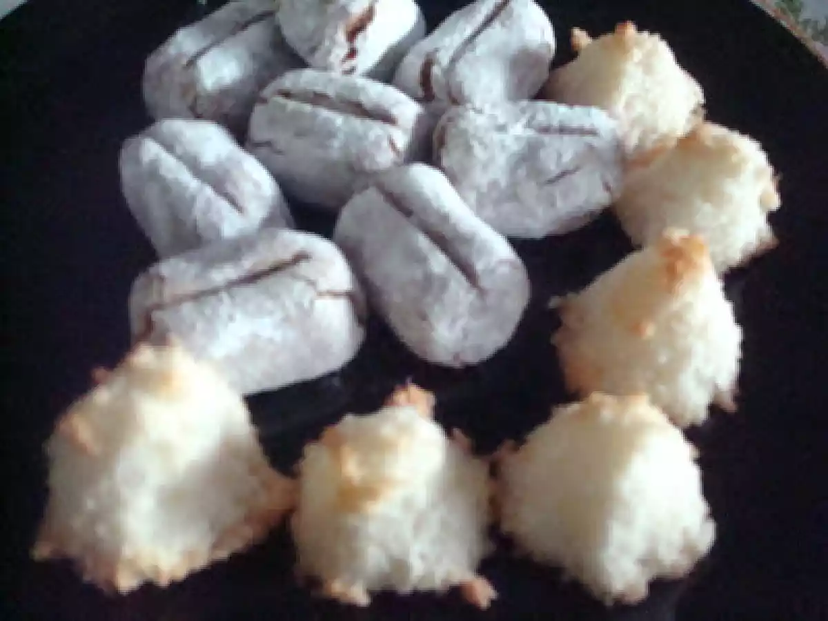 Panellets de coco, café, chocolate y fresas - foto 2