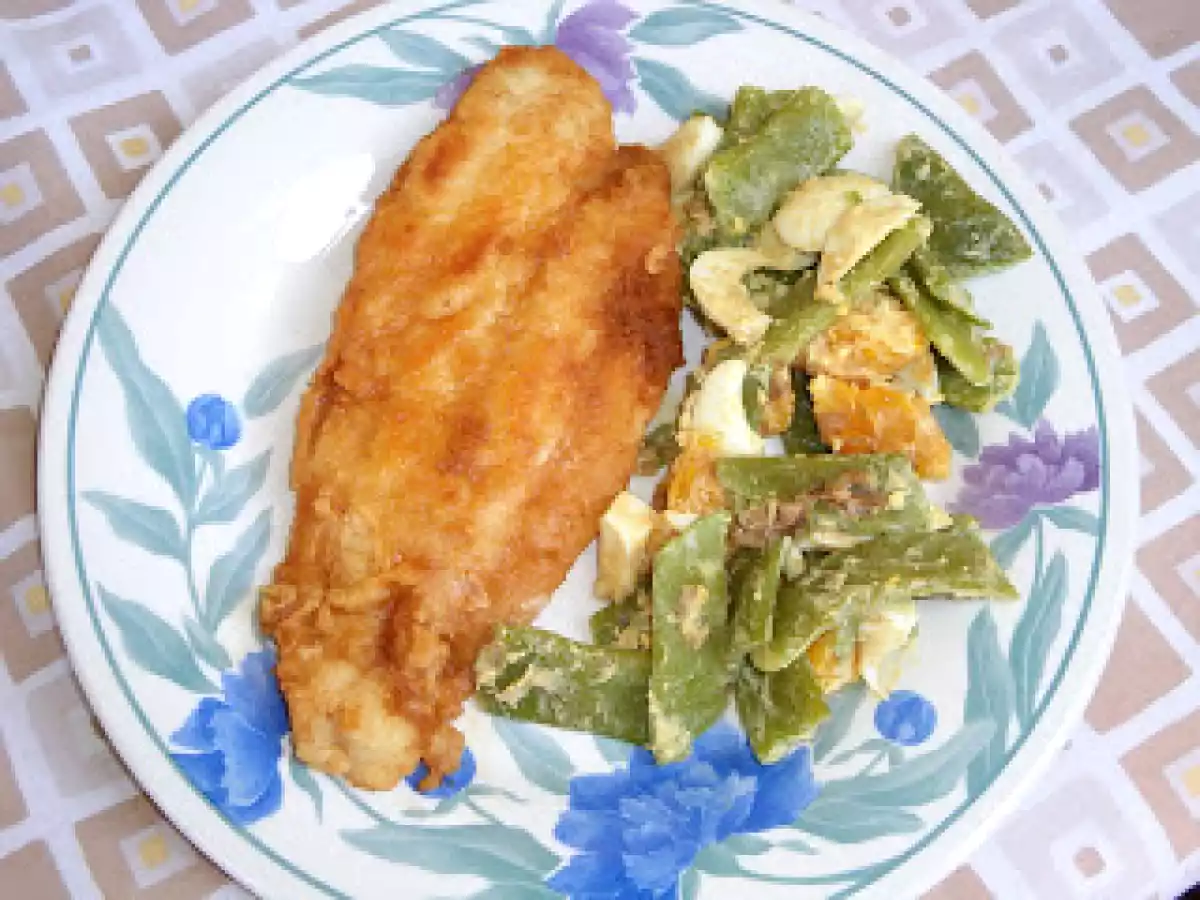 Panga al limón con ensalada de judías con huevos y naranja.