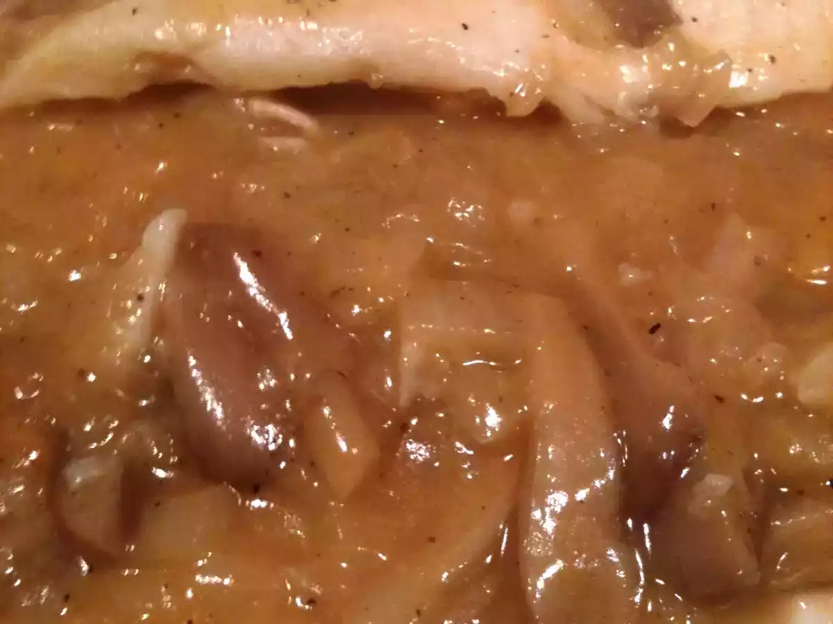 PANGA EN SALSA DE SETAS