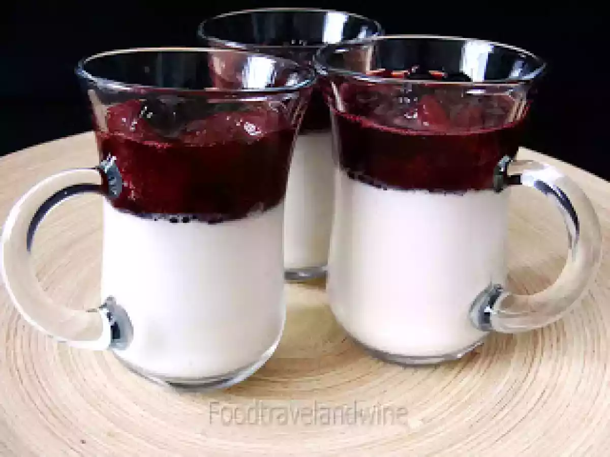 Panna cotta con arándanos
