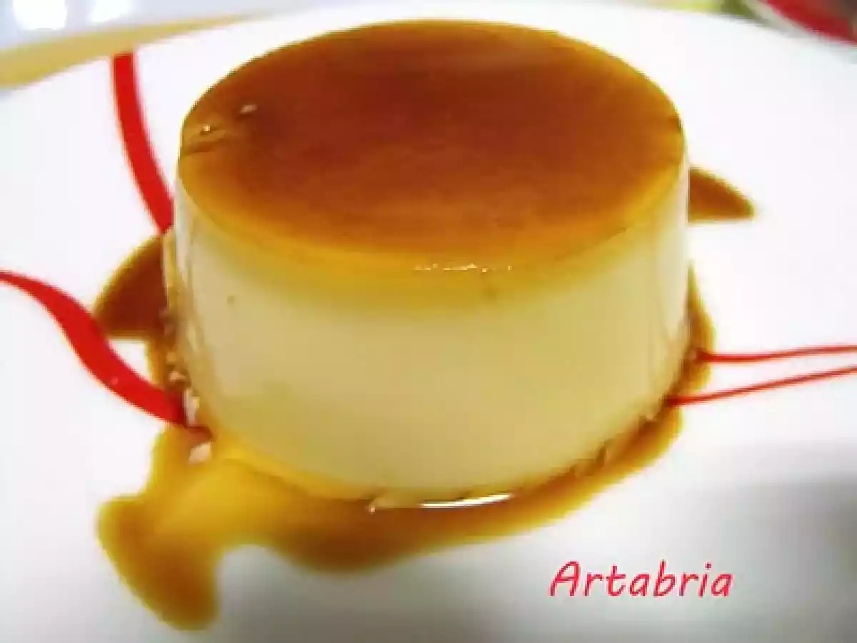 Panna cotta con caramelo líquido - foto 3