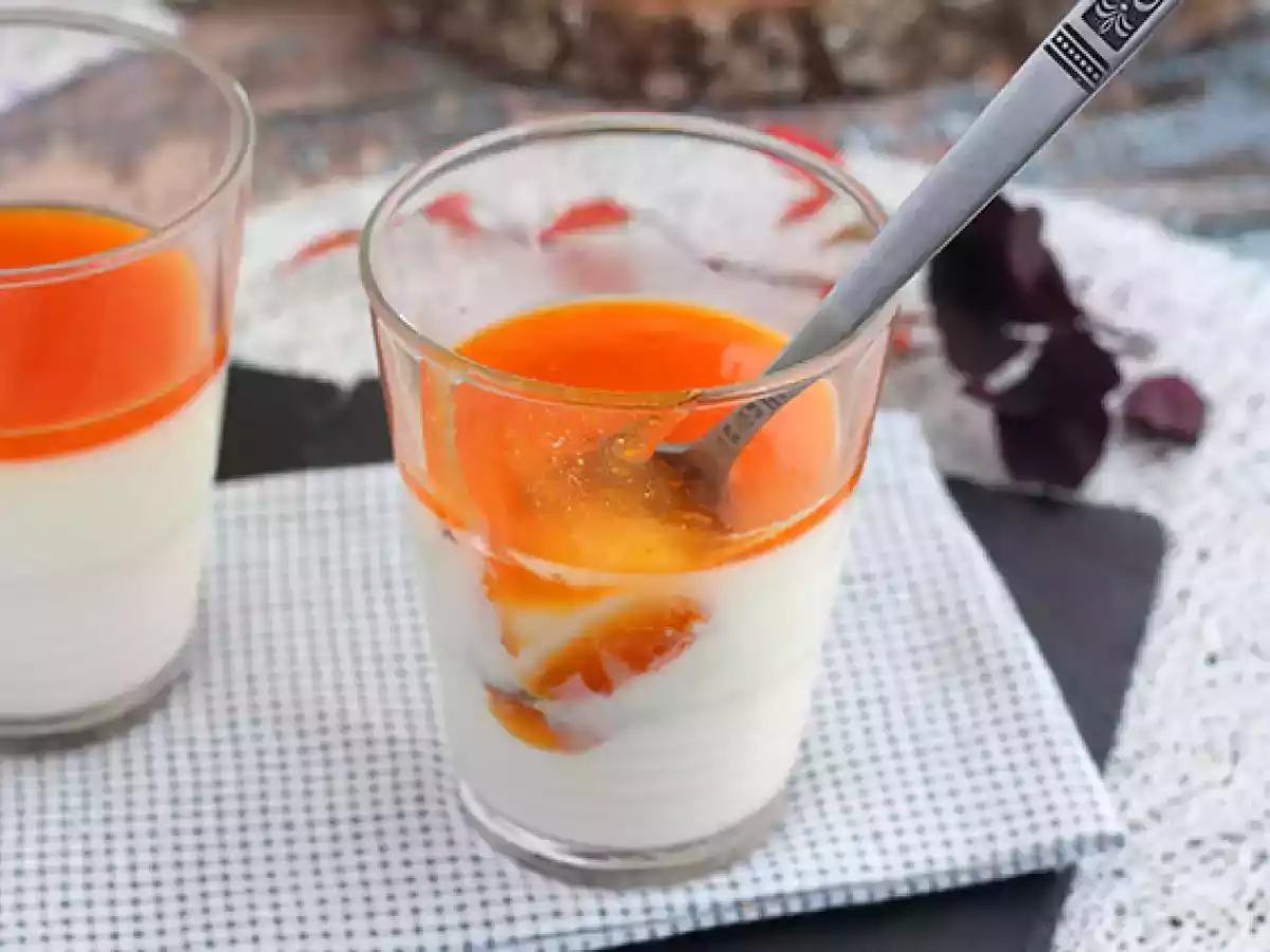 Panna cotta con vainilla y coulis de albaricoque - foto 6