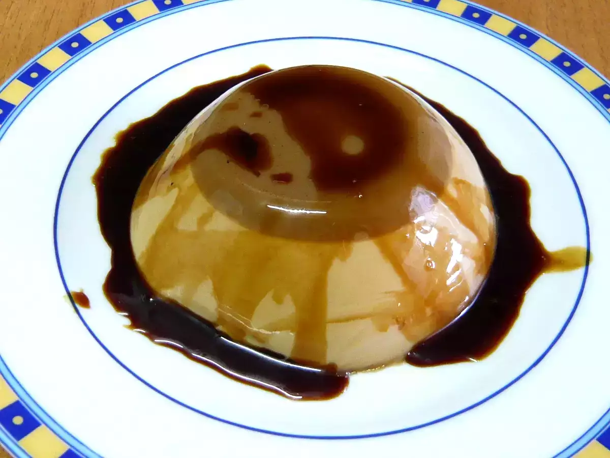 Panna Cotta de café con salsa de caramelo de café