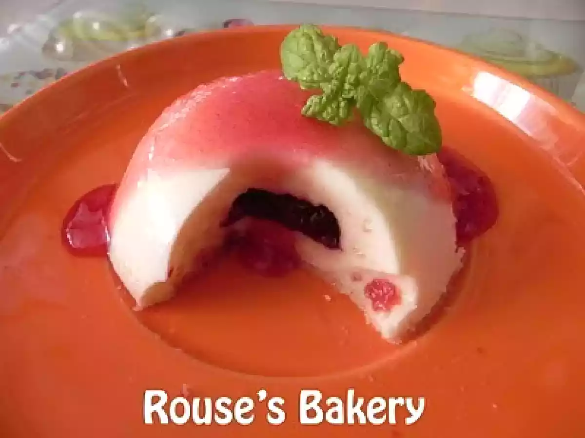 Panna cotta rica de cerezas