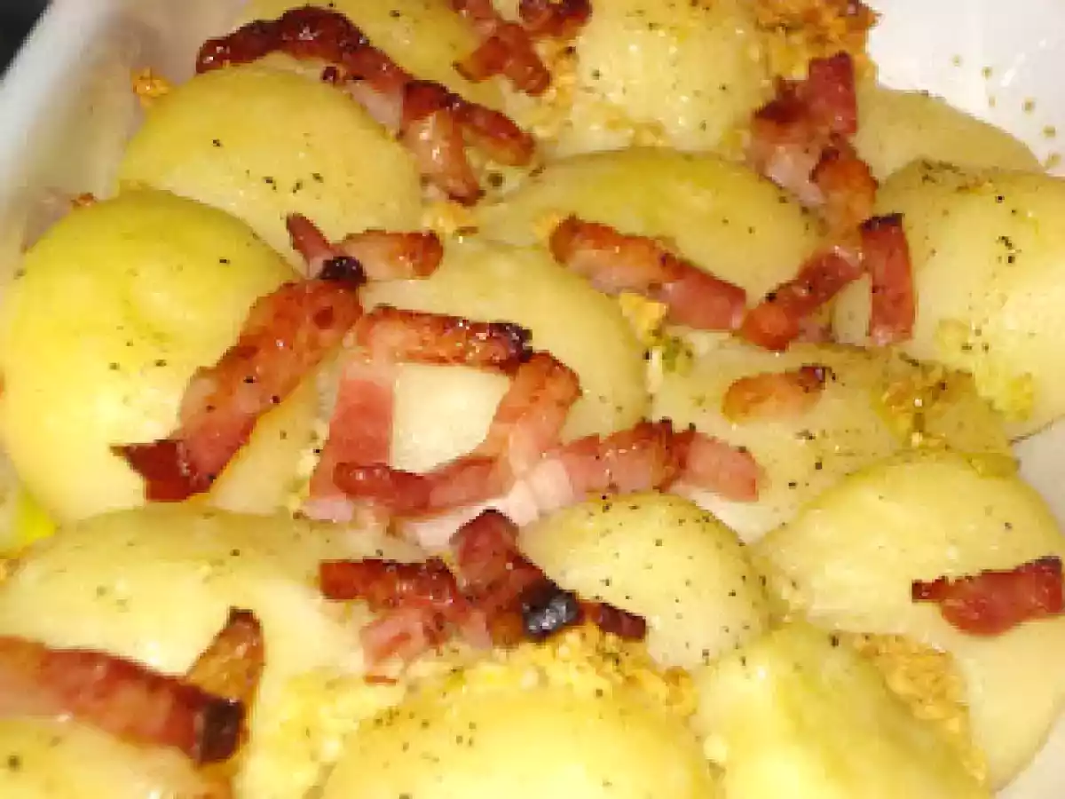 Papas al ajo con bacon