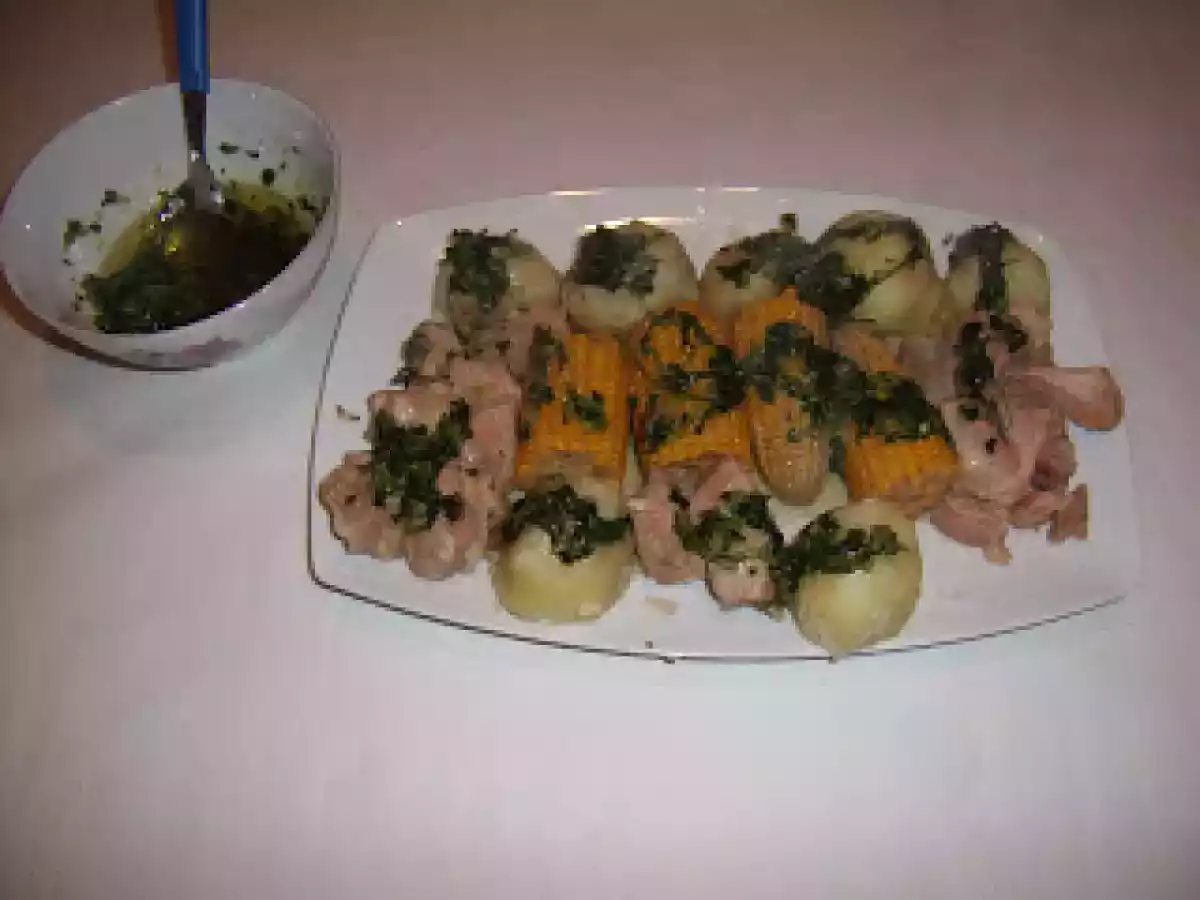 Papas, costillas y piña