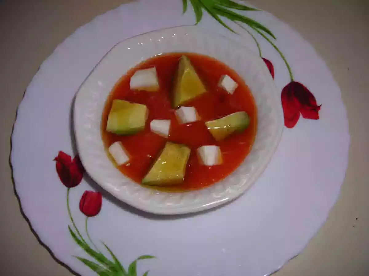 Papaya con aguacate, queso y miel