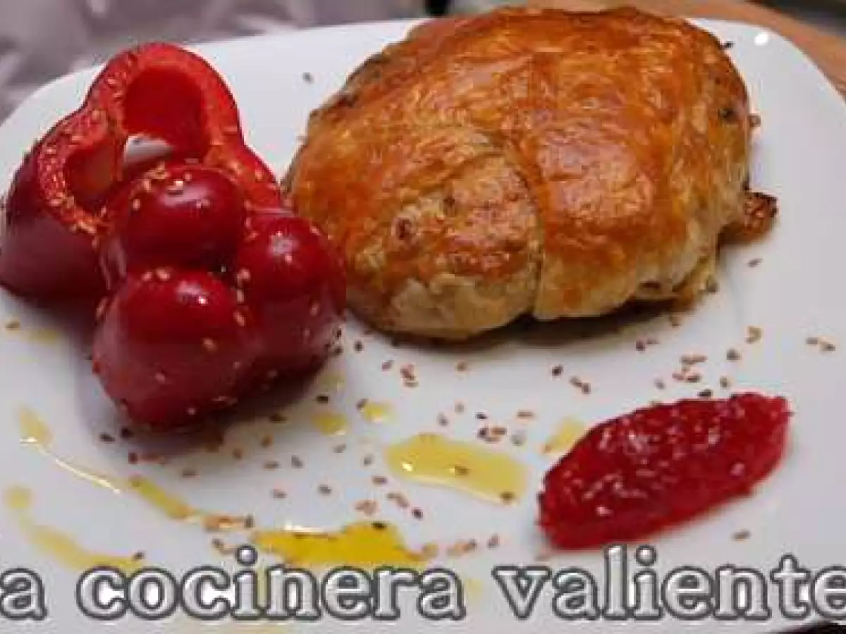 paqueticos de hojaldre rellenos de pollo y pimiento confitado th - foto 3