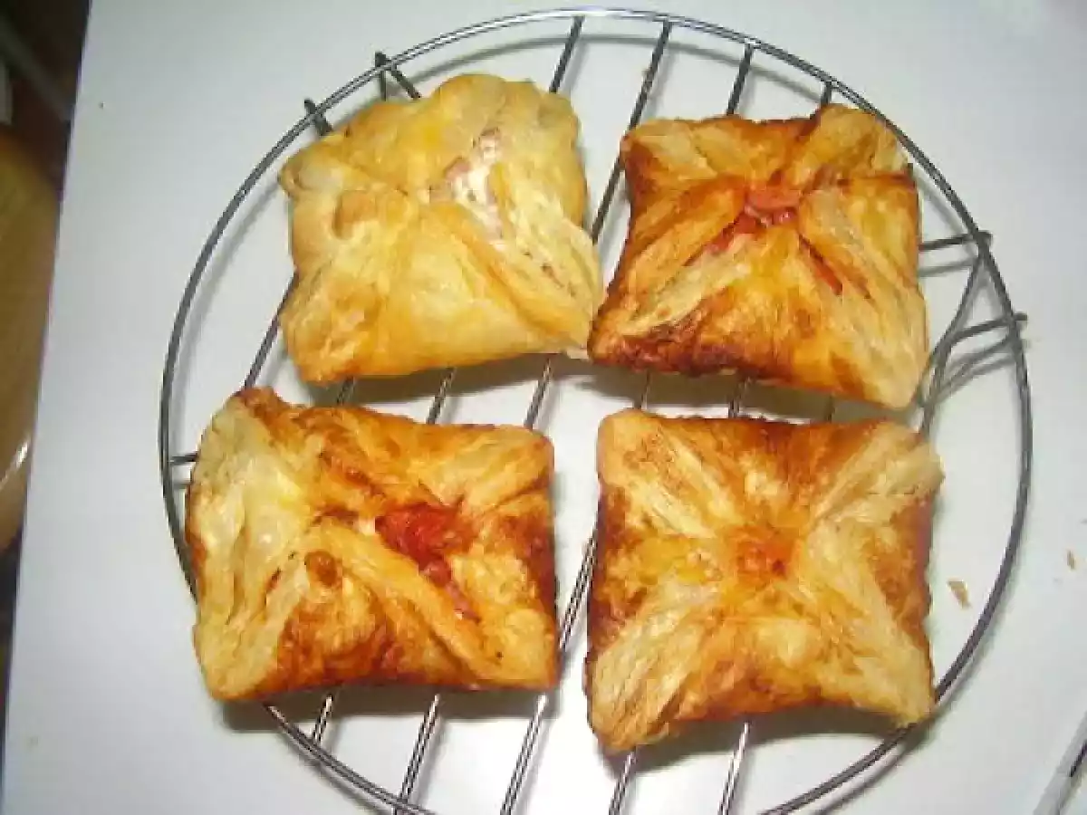 Paquetitos de hojaldre rellenos al horno