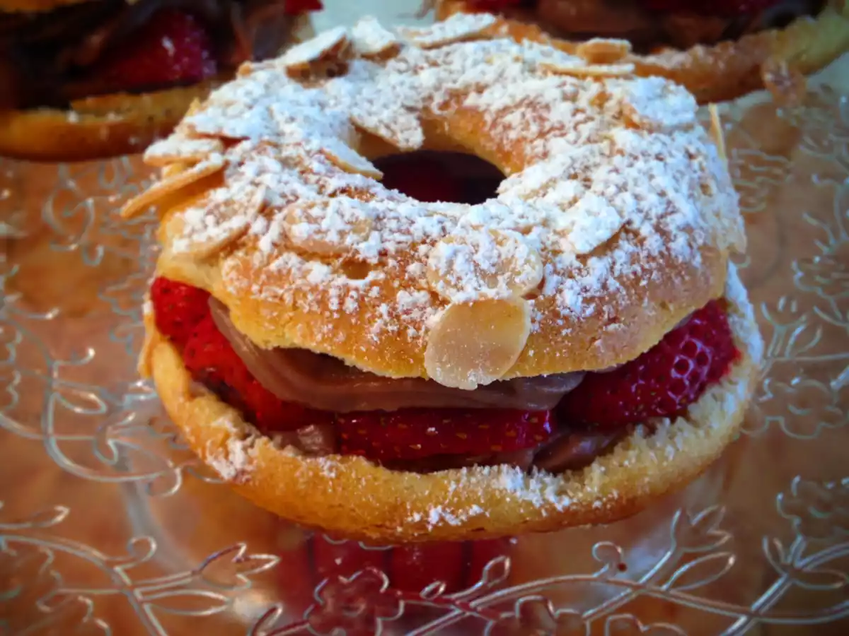 Paris-Brest de crema de praliné y fresas
