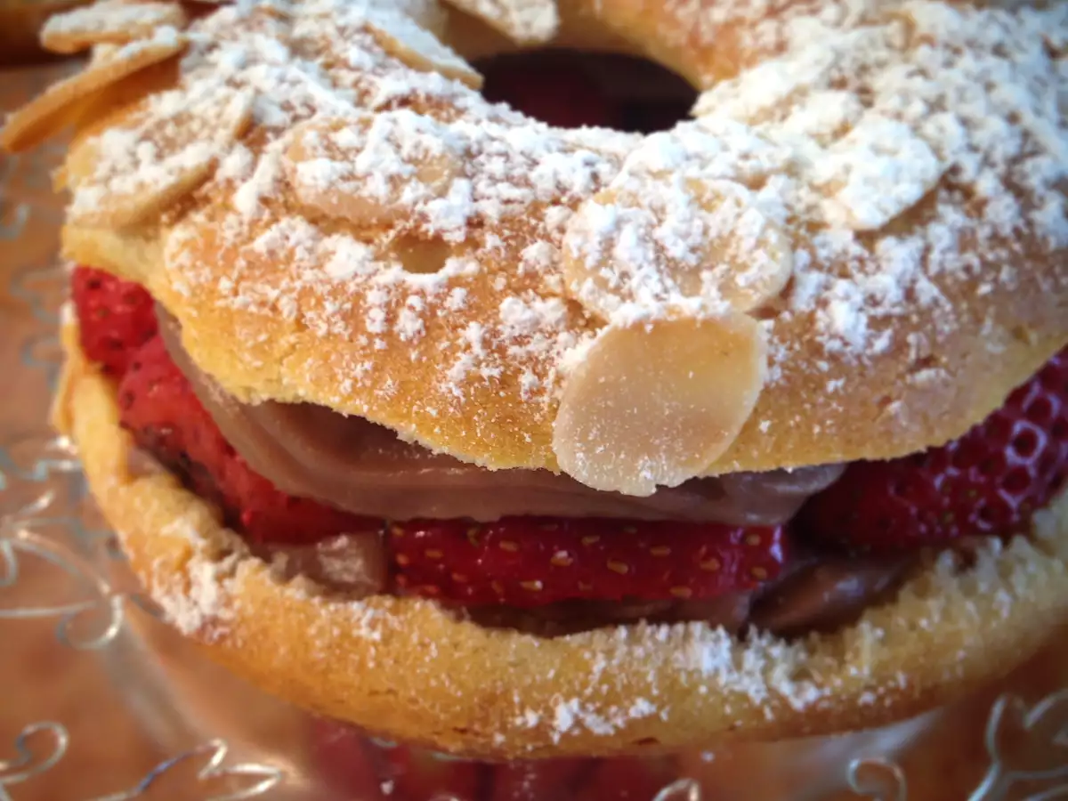 Paris-Brest de crema de praliné y fresas - foto 4