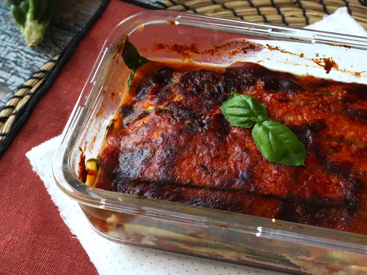 Parmigiana de calabacín en freidora de aire, receta italiana fácil y ligera
