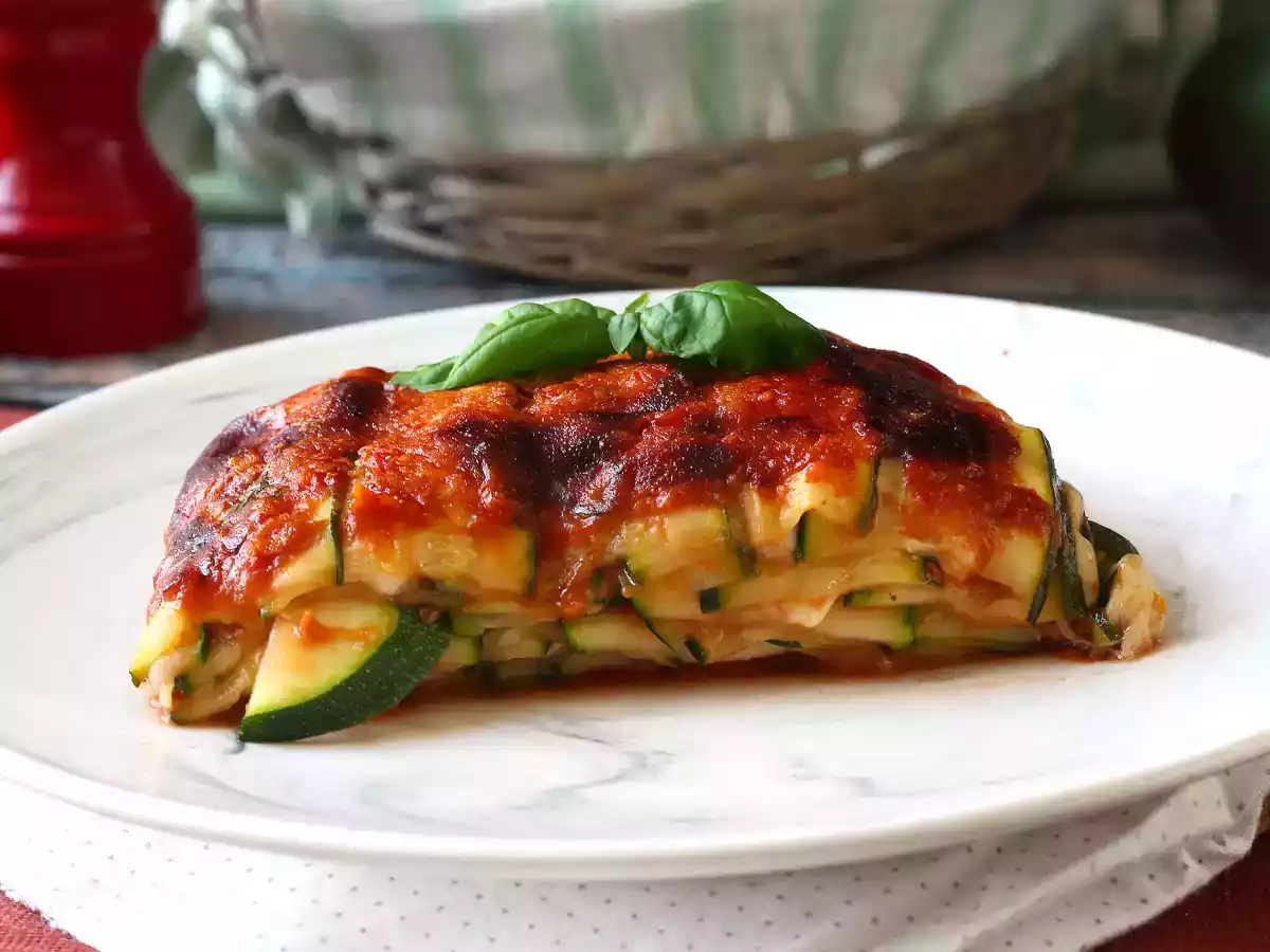 Parmigiana de calabacín en freidora de aire, receta italiana fácil y ligera - foto 3
