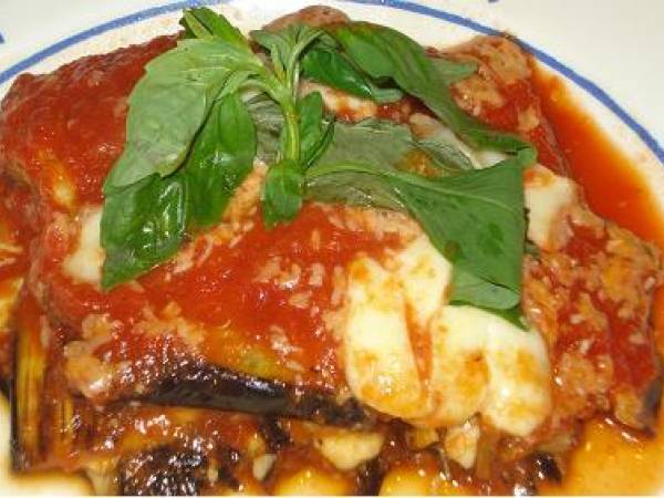 Parmigiana di melanzane (Parmesana de berenjenas)