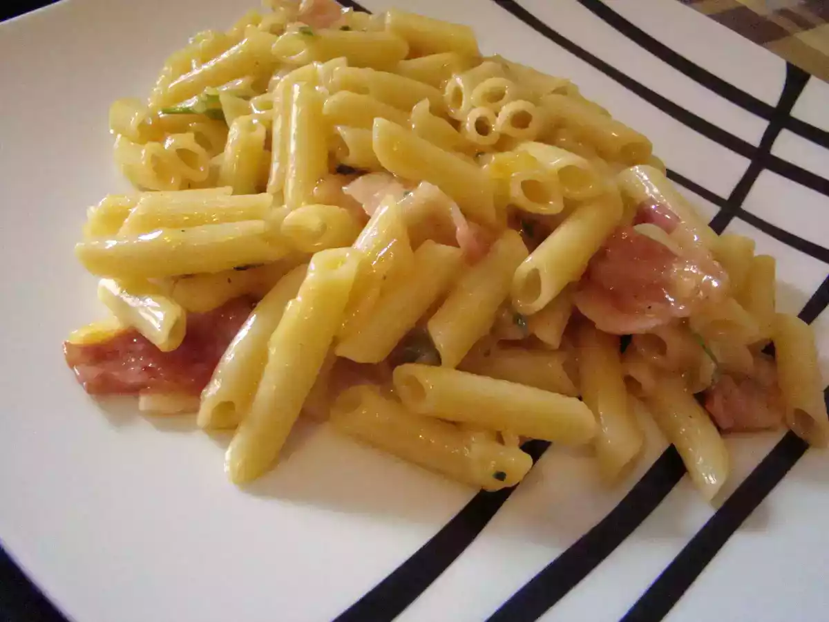 Pasta a la carbonara con huevo